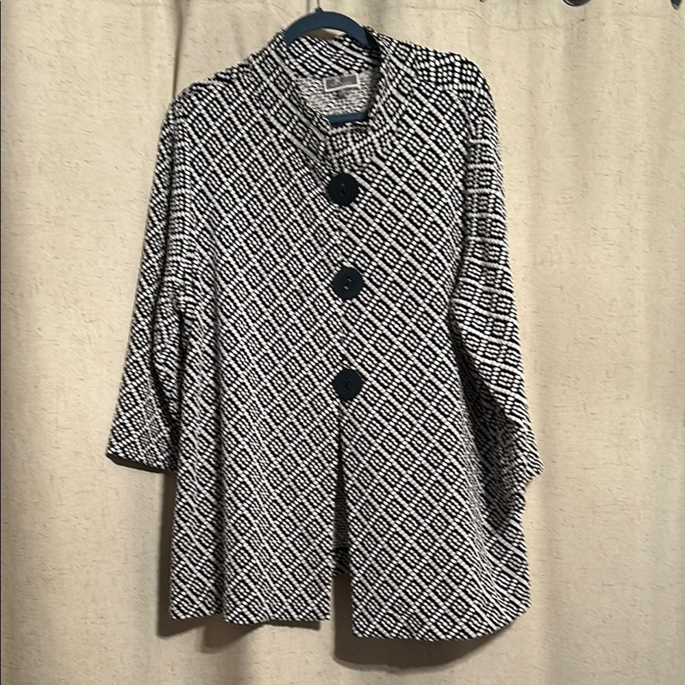 JM Collection Black and White Textured Jacket